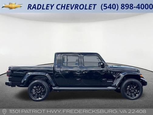 2022 Jeep Gladiator Overland