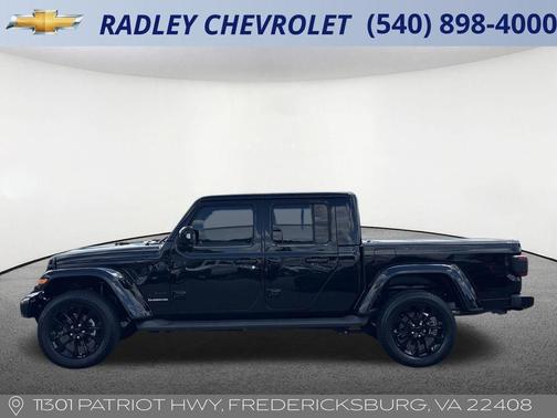 2022 Jeep Gladiator Overland