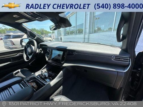 Baltic Gray 2024 Jeep Wagoneer Series III