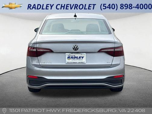 Pyrite Silver Metallic 2024 Volkswagen Jetta 1.5T SE