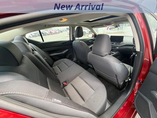 Scarlet Ember 2024 Nissan Altima 2.5 SV