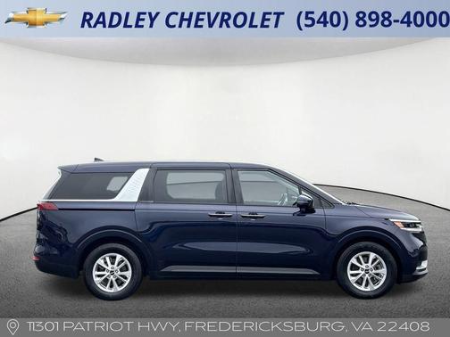 2023 Kia Carnival LX