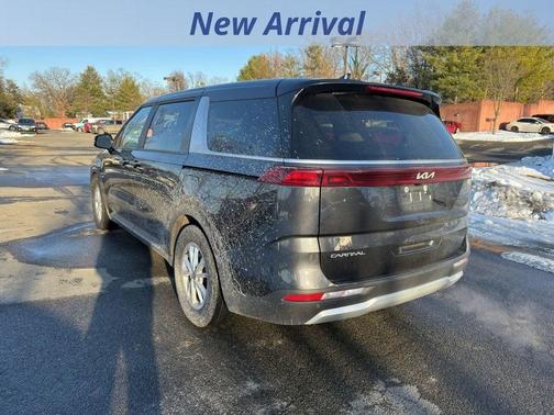 2024 Kia Carnival LX