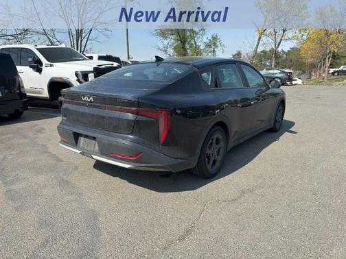 Aurora Black 2025 Kia K4