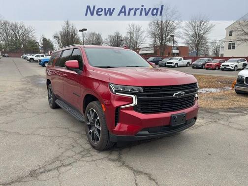 2023 Chevrolet Suburban RST