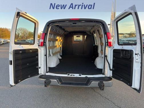 2024 GMC Savana 2500 Work Van