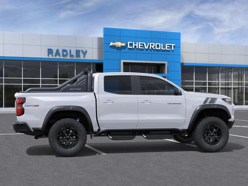 Summit White 2026 Chevrolet Colorado ZR2