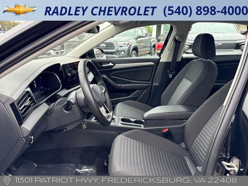 Deep Black Pearl Effect 2025 Volkswagen Jetta 1.5T S