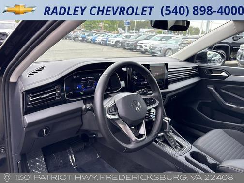 Deep Black Pearl Effect 2025 Volkswagen Jetta 1.5T S