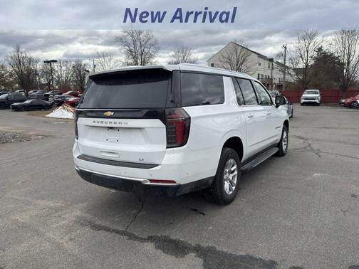 2025 Chevrolet Suburban LT