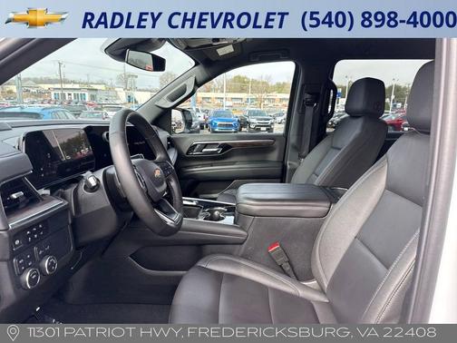 2025 Chevrolet Suburban LT