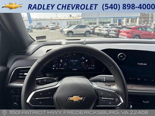 2025 Chevrolet Suburban LT