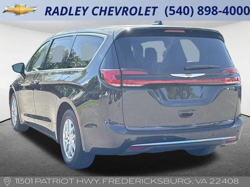 2023 Chrysler Pacifica Touring-L