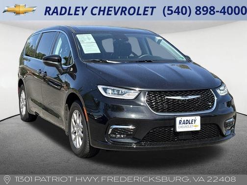 2023 Chrysler Pacifica Touring-L