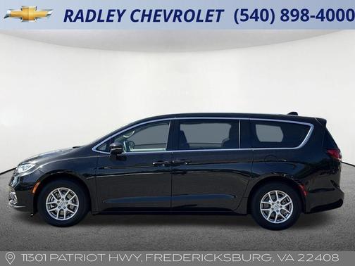 2023 Chrysler Pacifica Touring-L