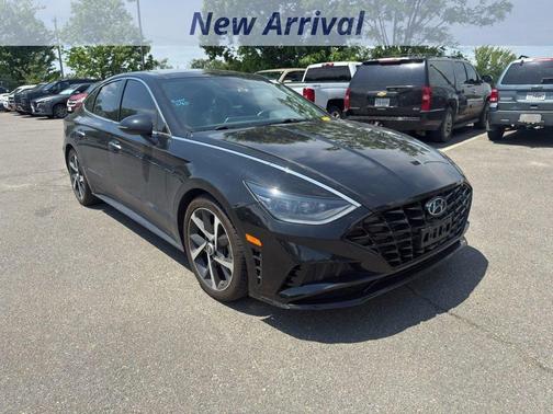 Onyx Black 2023 Hyundai SONATA SEL Plus
