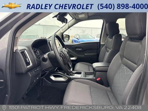 2025 Nissan Frontier SV