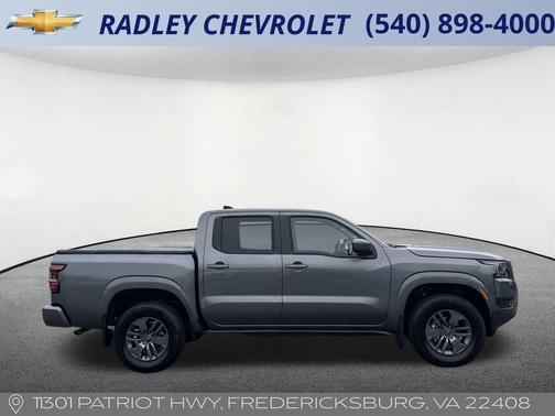 2025 Nissan Frontier SV