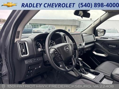 2025 Nissan Frontier SV