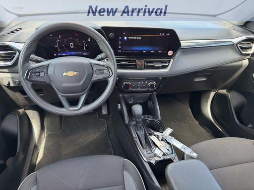 Mosaic Black Metallic 2025 Chevrolet Trailblazer LT