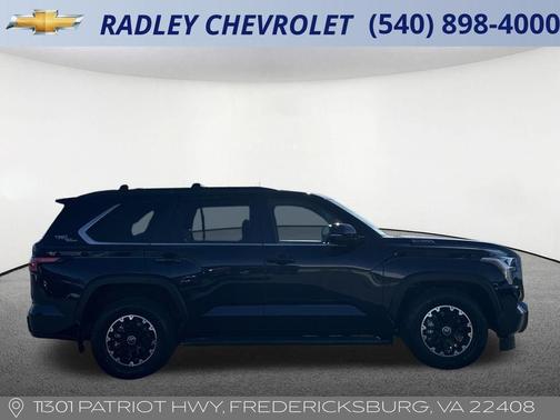 2024 Toyota Sequoia SR5