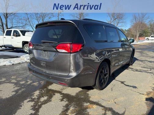 2019 Chrysler Pacifica Touring-L Plus