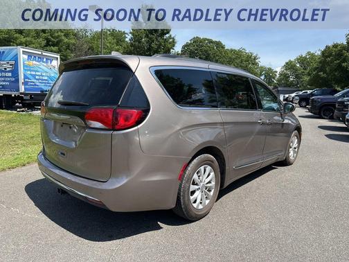 2017 Chrysler Pacifica Touring-L