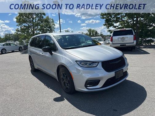 2024 Chrysler Pacifica Hybrid Select
