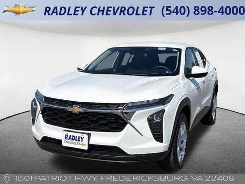 Summit White 2024 Chevrolet Trax LS