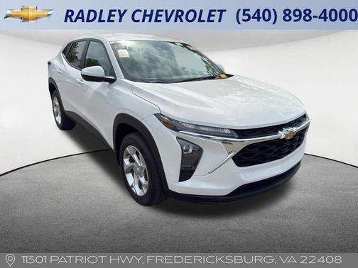 Summit White 2024 Chevrolet Trax LS