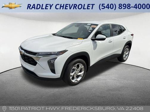 Summit White 2024 Chevrolet Trax LS