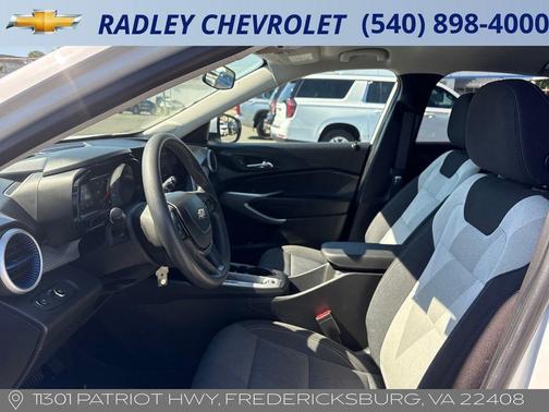 Summit White 2024 Chevrolet Trax LS