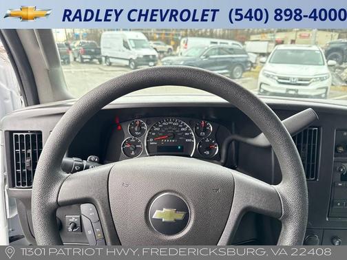 2024 Chevrolet Express 3500 LT