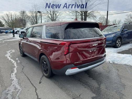 2025 Kia Carnival LXS