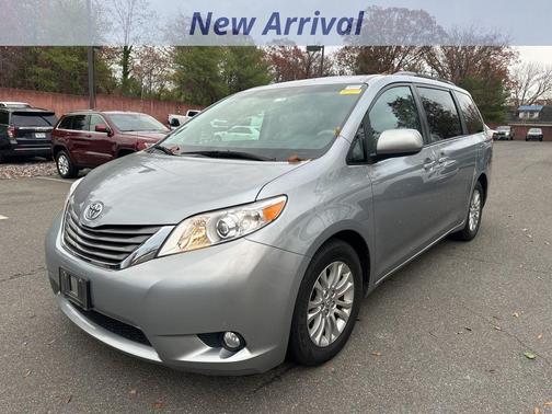 2013 Toyota Sienna XLE