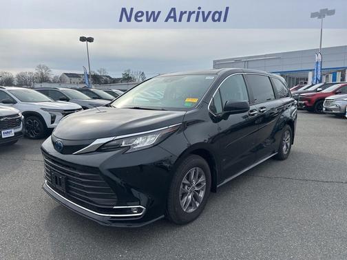 2023 Toyota Sienna XLE