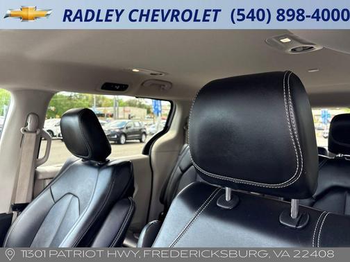 Bright White Clearcoat 2024 Chrysler Pacifica Touring-L