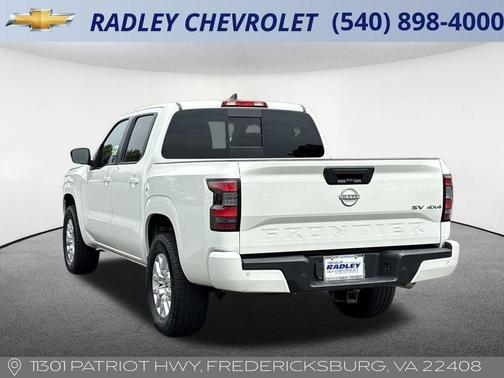 2024 Nissan Frontier SV