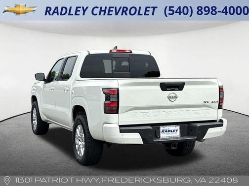 2024 Nissan Frontier SV