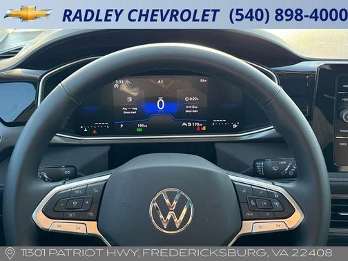 2025 Volkswagen Taos 1.5T SE Black