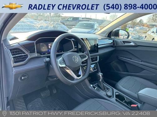 2025 Volkswagen Taos 1.5T SE Black