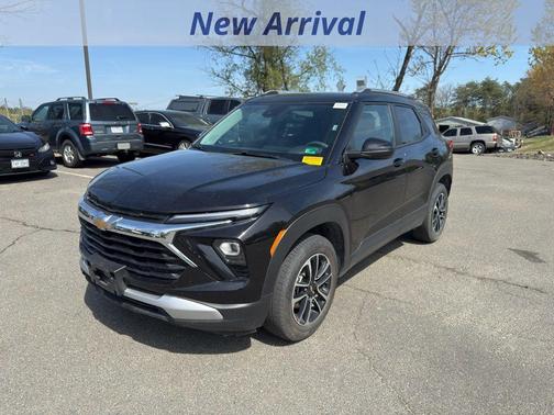 Mosaic Black Metallic 2025 Chevrolet Trailblazer LT