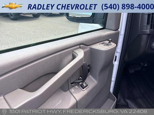 Summit White 2025 Chevrolet Express 2500 Work Van