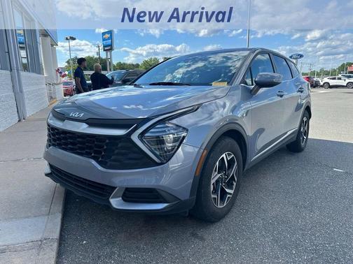 Silver 2025 Kia Sportage LX