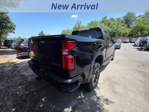 Black 2022 Chevrolet Silverado 1500 ZR2