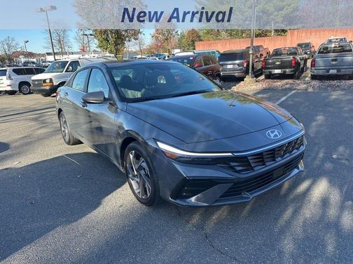 2025 Hyundai ELANTRA SEL Convenience