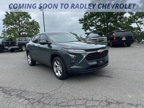 2025 Chevrolet Trax LS