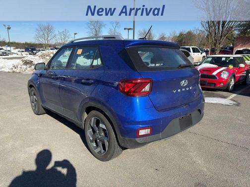 2025 Hyundai VENUE SEL