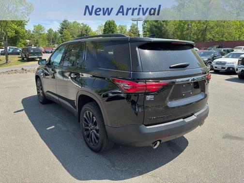 Mosaic Black Metallic 2023 Chevrolet Traverse RS