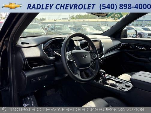 Mosaic Black Metallic 2023 Chevrolet Traverse RS
